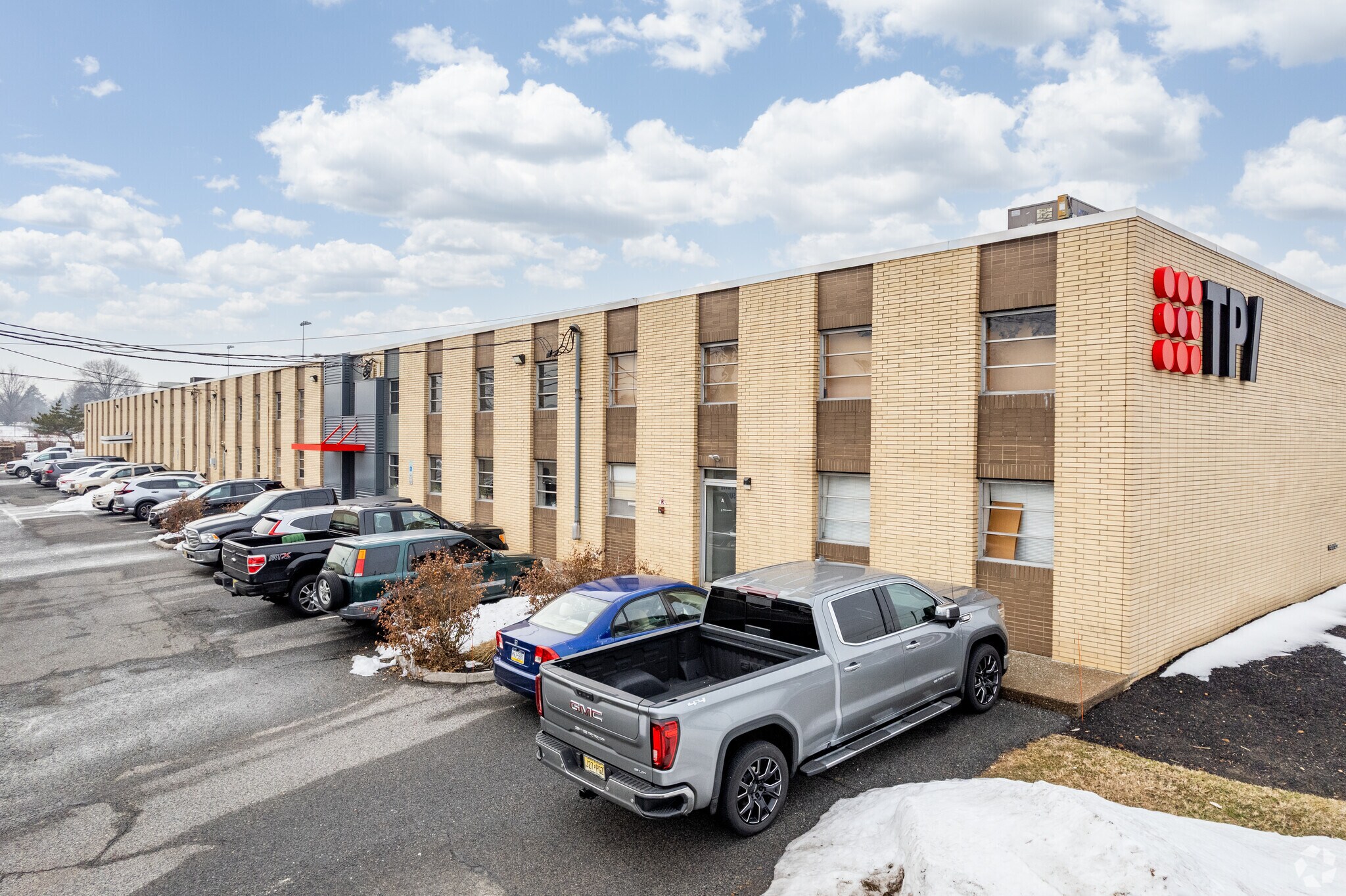 Sherman Avenue portefeuille de 2 biens à vendre sur LoopNet.fr Photo principale– Image 1 sur 4