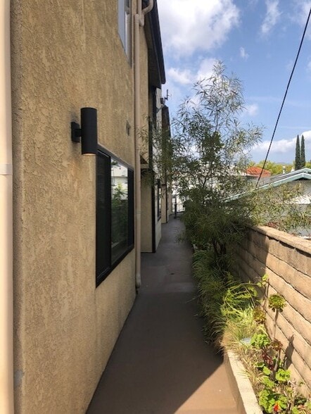 908-910 E Harvard St, Glendale, CA à vendre - Photo de l’immeuble – Image 2 sur 19