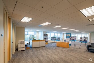 2100 Powell St, Emeryville, CA à louer Photo intérieure– Image 2 sur 13