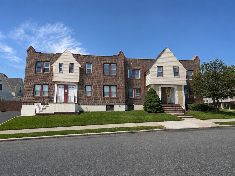 11 Mundy Ave, Staten Island, NY à vendre - Photo de l’immeuble – Image 2 sur 8