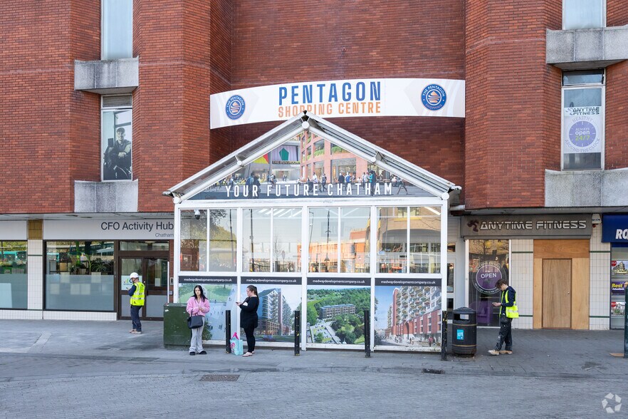 The Pentagon, Chatham à louer - Photo de l’immeuble – Image 3 sur 5