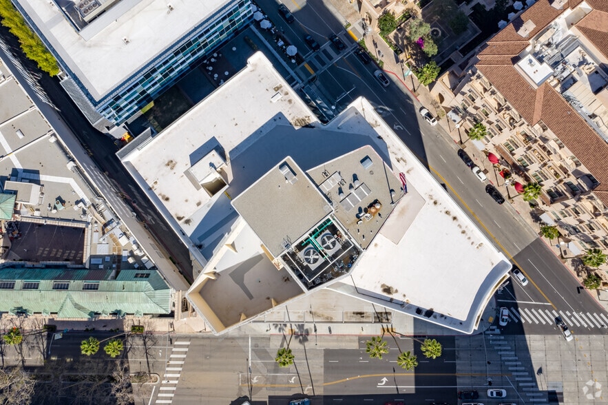 9465 Wilshire Blvd, Beverly Hills, CA à louer - Aérien – Image 2 sur 23