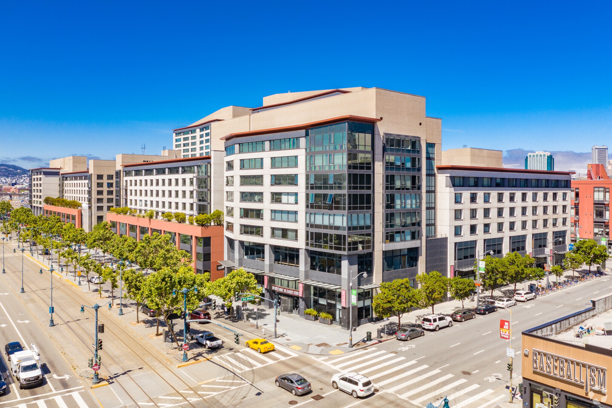 250 King St, San Francisco, CA à louer Photo principale– Image 1 sur 2