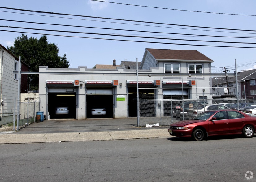 500 Livingston St, Elizabeth, NJ à vendre - Photo principale – Image 1 sur 11