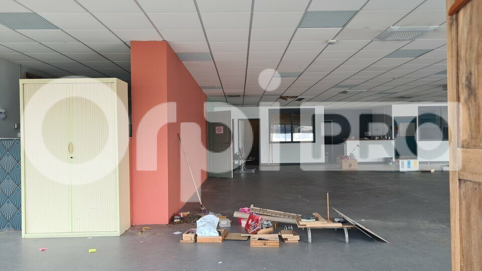 Local commercial dans Montluçon à louer - Photo de l’immeuble – Image 3 sur 8