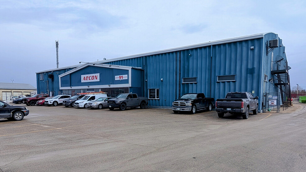 91 Lowson Cres, Winnipeg, MB à louer - Photo principale – Image 1 sur 7