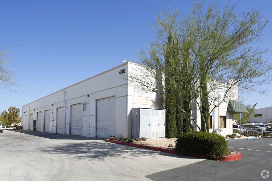 530 Crane St, Lake Elsinore, CA à louer - Photo de l’immeuble – Image 3 sur 3