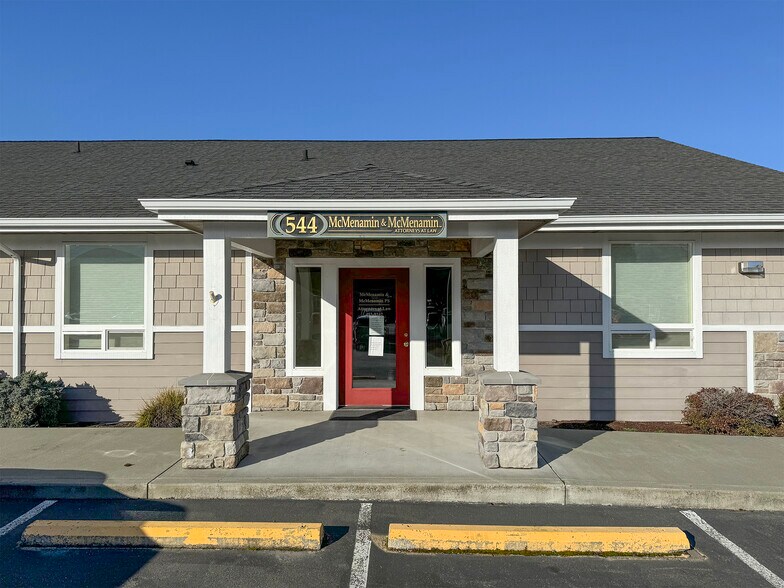 542-544 N 5th Ave, Sequim, WA à louer - Photo de l’immeuble – Image 1 sur 16