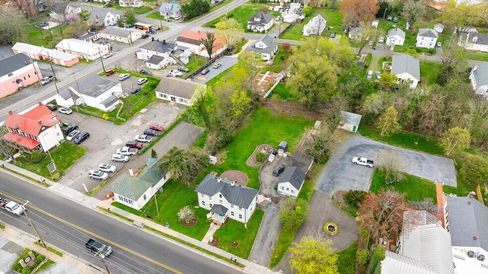 8387 W Main St, Marshall, VA à vendre - Photo de l’immeuble – Image 2 sur 51