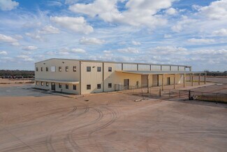Plus de détails pour 206 Oil Rd, Pleasanton, TX - Industriel/Logistique à louer