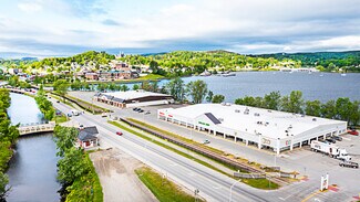 Plus de détails pour 59 Waterfront Plz, Newport, VT - Local commercial à louer