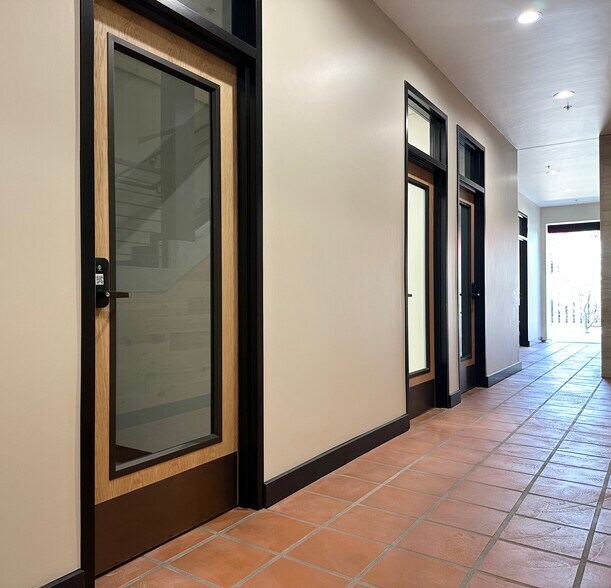 1241-1245 San Fernando Rd, San Fernando, CA à louer - Photo de l’immeuble – Image 3 sur 6