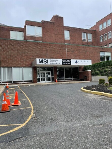 540 Bordentown Ave, South Amboy, NJ à louer - Photo de l’immeuble – Image 2 sur 9