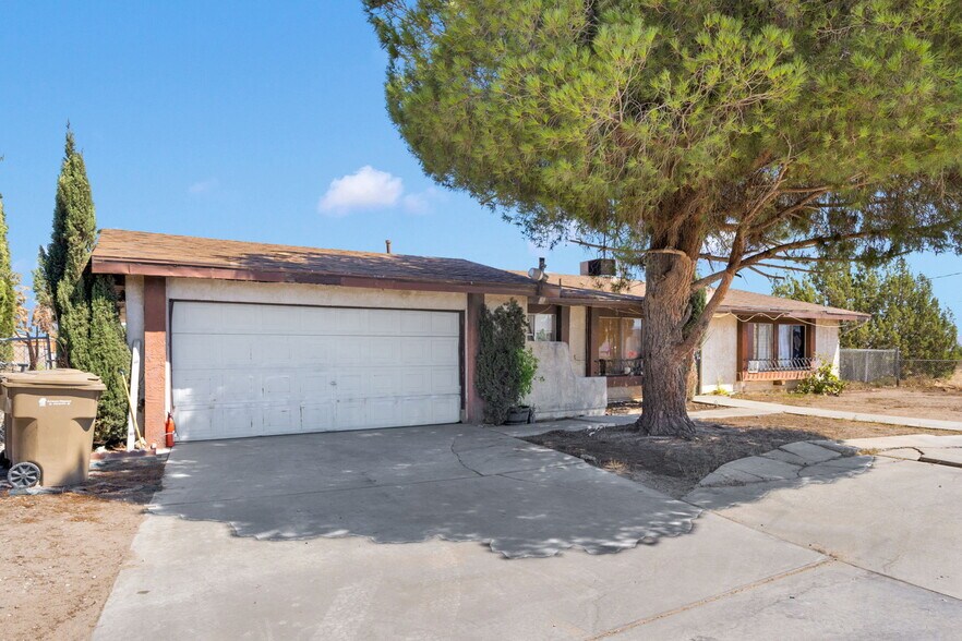 14720 Main St, Hesperia, CA à vendre - Photo de l’immeuble – Image 3 sur 35