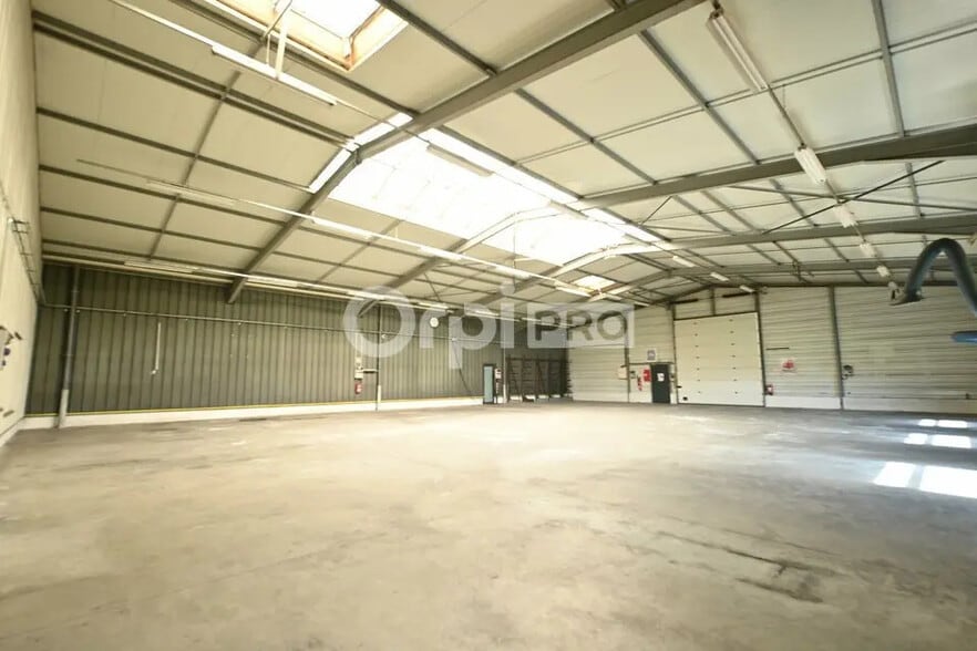 Bureau dans Reyrieux à louer - Photo intérieure – Image 3 sur 10