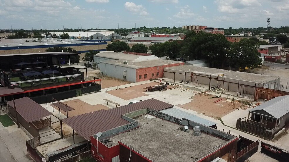 501 E Crockett St, San Antonio, TX à louer - Vidéo sur l’annonce professionnelle – Image 2 sur 9