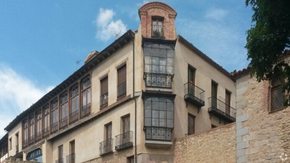 Local commercial dans Segovia, Segovia à vendre - Photo de l’immeuble – Image 2 sur 2