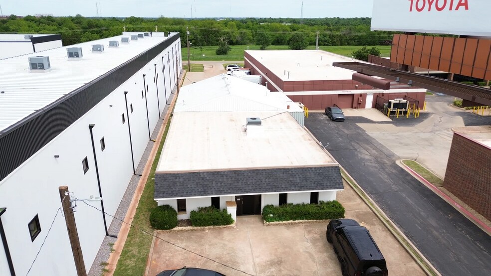 7624 N Broadway Ext, Oklahoma City, OK à vendre - Aérien – Image 2 sur 7