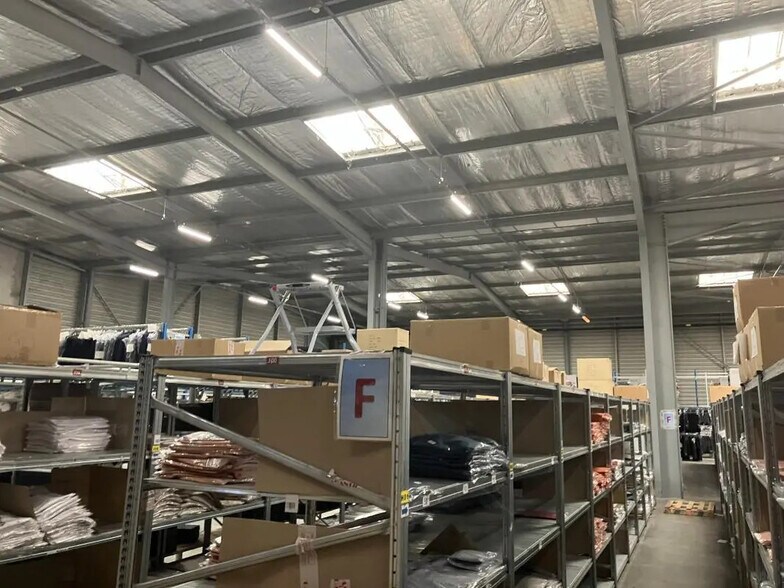 Local d’activités dans Aix-en-Provence à louer - Photo intérieure – Image 3 sur 6