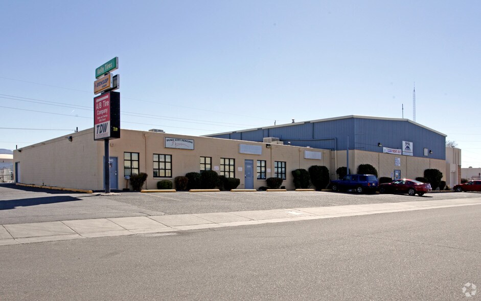 2832-2840 Girard Blvd, Albuquerque, NM à louer - Photo principale – Image 1 sur 4