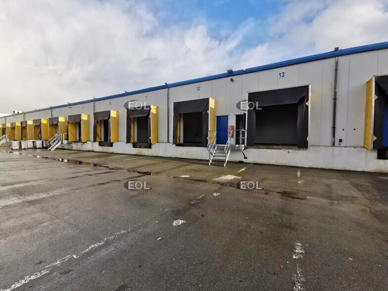 Industriel/Logistique dans Monchy-le-Preux à louer - Photo de l’immeuble – Image 1 sur 5