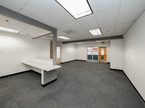 1850 45th Ave NE, Salem, OR à louer Photo intérieure– Image 2 sur 27