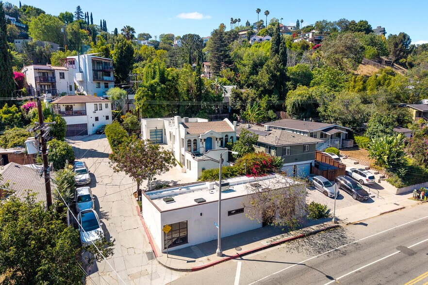 1913-1915 Hyperion Ave, Los Angeles, CA à vendre - Photo de l’immeuble – Image 3 sur 84
