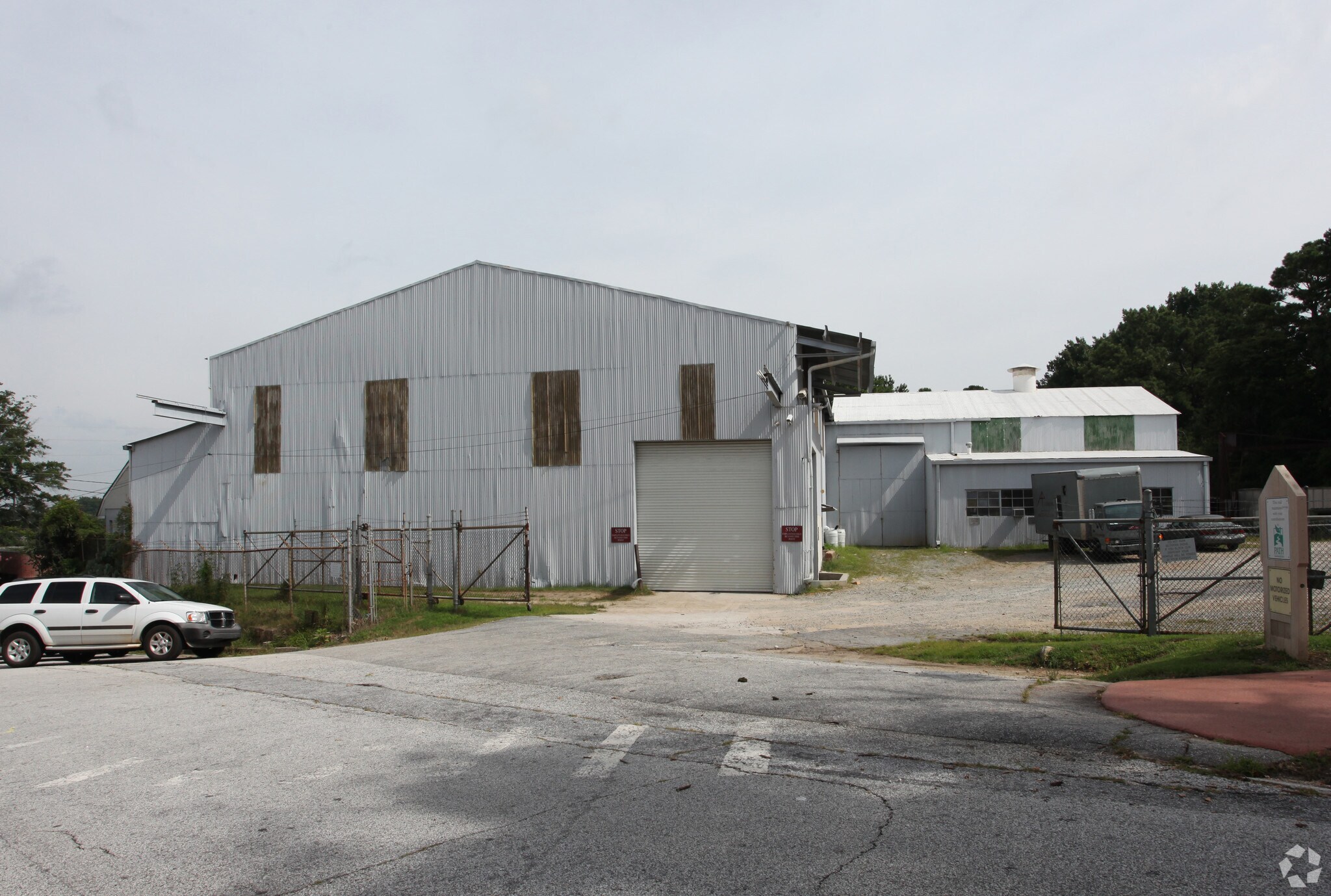 151 Dekalb Industrial Way, Decatur, GA à louer Photo principale– Image 1 sur 10