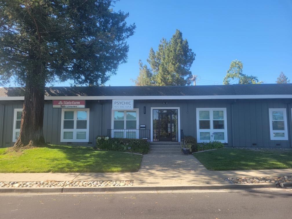 6590 Alhambra Ave, Pleasant Hill, CA à louer Photo de l’immeuble– Image 1 sur 7