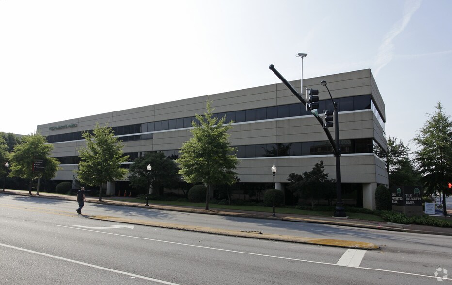 101 W Saint John St, Spartanburg, SC à louer - Photo de l’immeuble – Image 2 sur 16