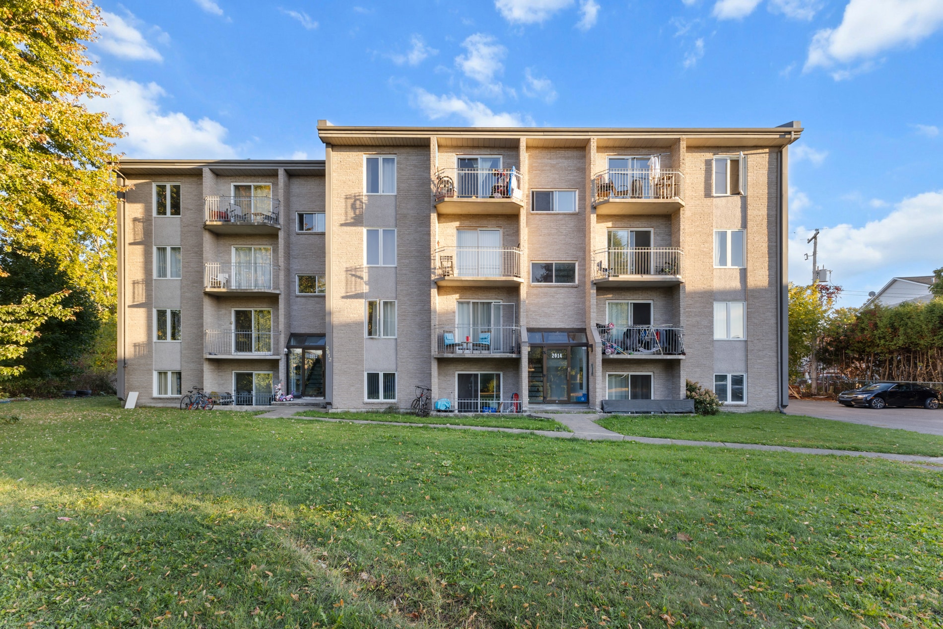 2012-2014 Rue Fournier, St-Jérôme, QC à vendre Photo principale– Image 1 sur 25