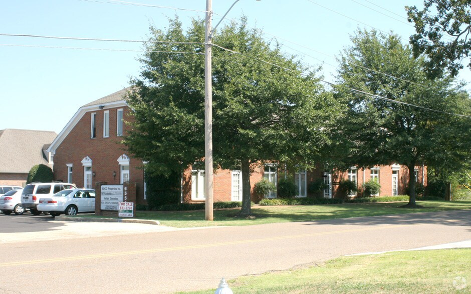 6551 Stage Oaks Dr, Memphis, TN à louer - Photo de l’immeuble – Image 2 sur 9