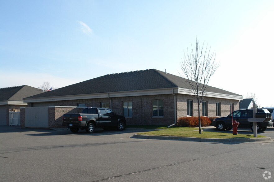 1881 NW Station Parkway, Andover, MN à louer - Photo de l’immeuble – Image 3 sur 50