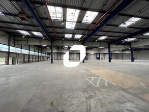 Industriel/Logistique dans Roissy-en-France à louer Photo intérieure– Image 2 sur 4