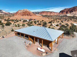 Plus de détails pour 365 W Sleeping Rainbow Dr, Torrey, UT - Terrain à vendre