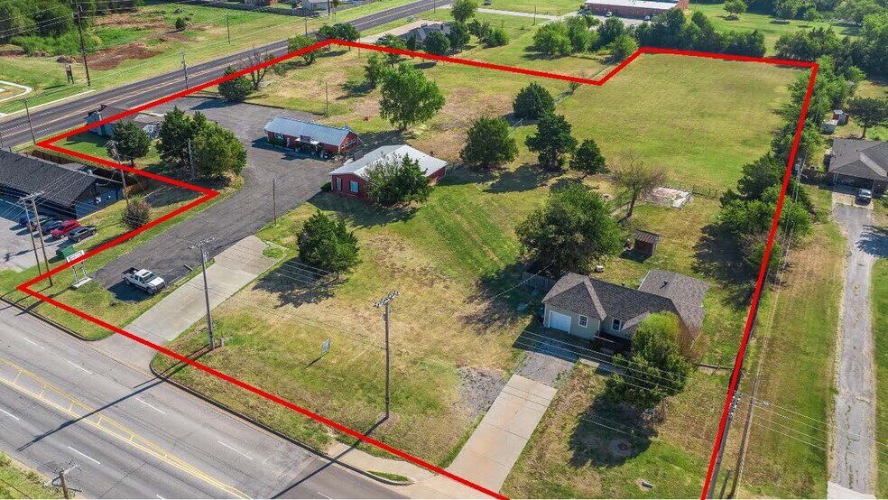 824 SW 134th St, Oklahoma City, OK à vendre - Photo de l’immeuble – Image 3 sur 5