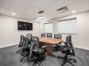 750 W Broad St, Columbus, OH à vendre Photo intérieure– Image 2 sur 12