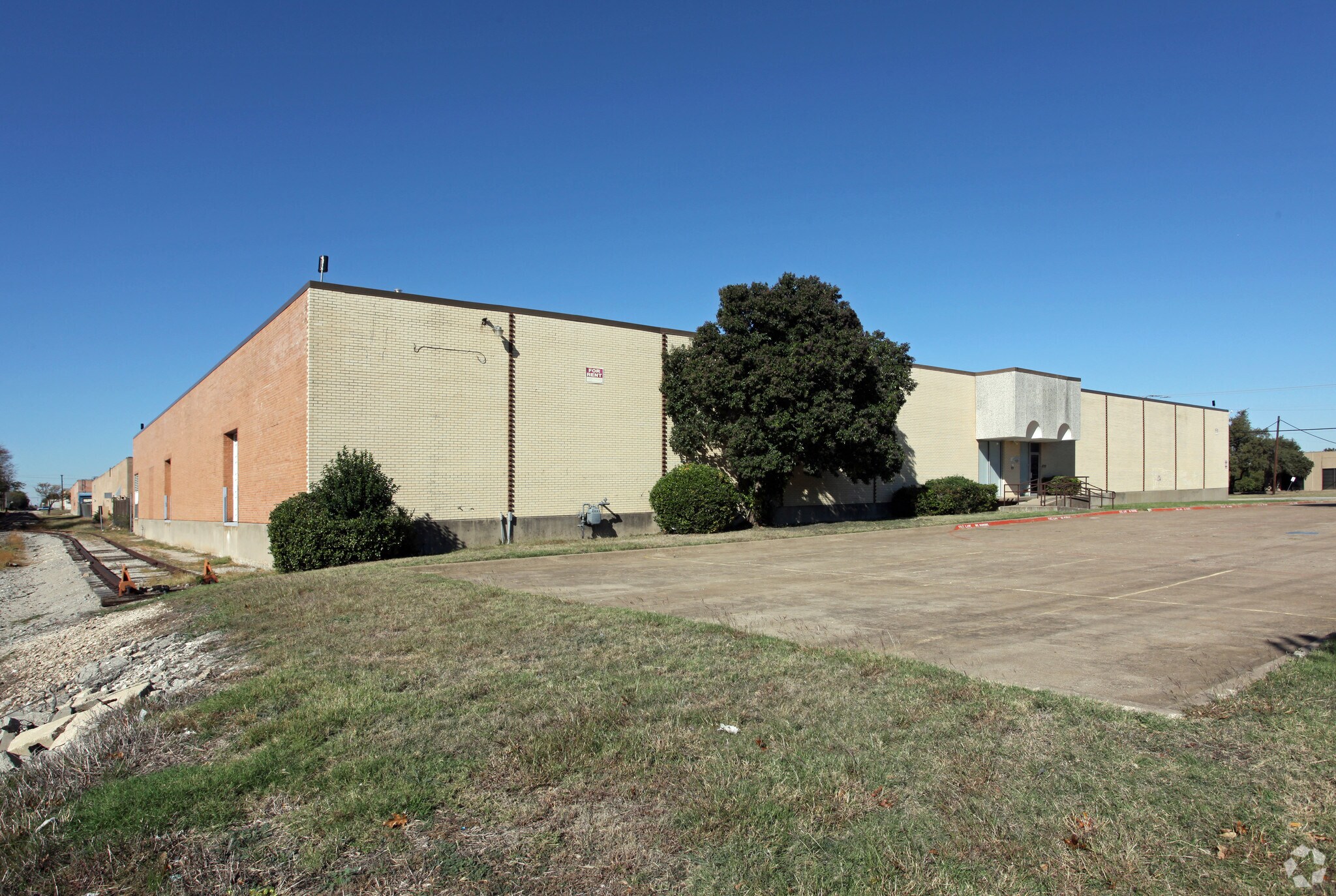 4707 S Westmoreland Rd, Dallas, TX à louer Photo de l’immeuble– Image 1 sur 9