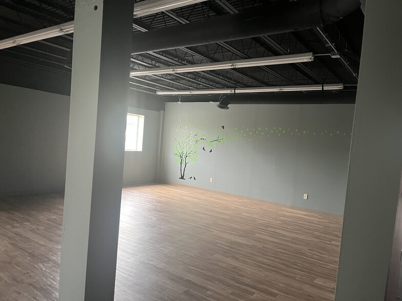 8221-8237 E Washington St, Chagrin Falls, OH à louer - Photo de l’immeuble – Image 3 sur 9