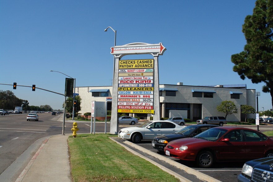 9465-9471 Black Mountain Rd, San Diego, CA à louer - Photo de l’immeuble – Image 3 sur 3