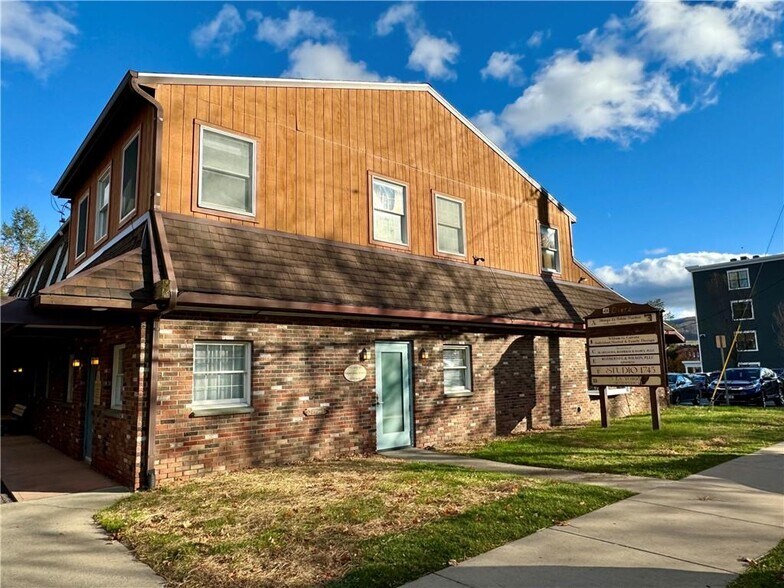 48 Dietz St, Oneonta, NY à louer - Photo de l’immeuble – Image 1 sur 7
