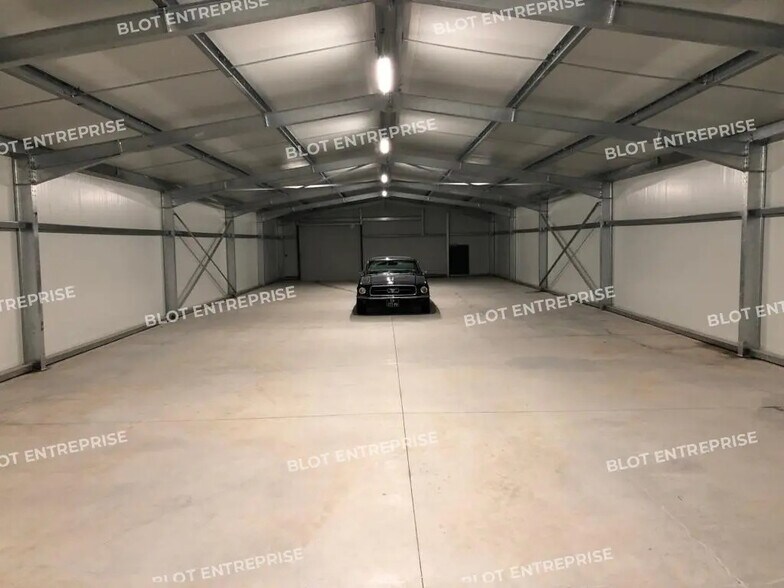 Local d’activités dans Lamballe-Armor à louer - Photo de l’immeuble – Image 1 sur 6