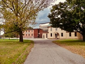 146 Mendon St, Uxbridge, MA à louer Photo de l’immeuble– Image 1 sur 10