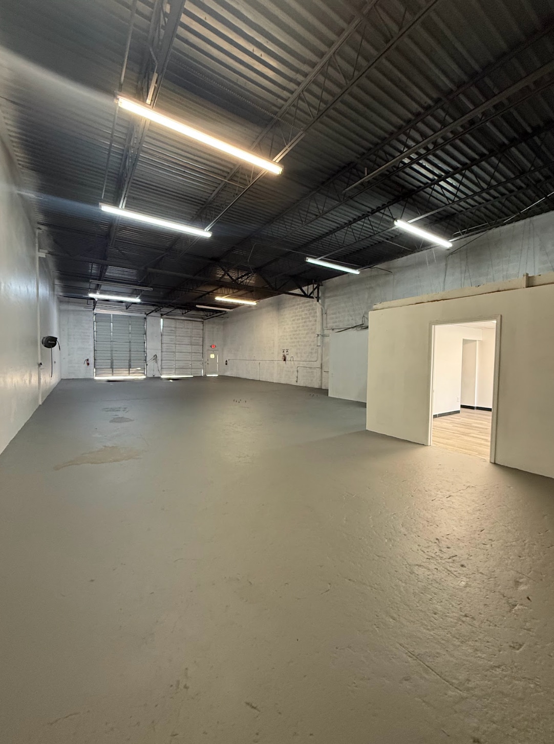7641 Hooper Rd, West Palm Beach, FL à louer Photo de l’immeuble– Image 1 sur 4