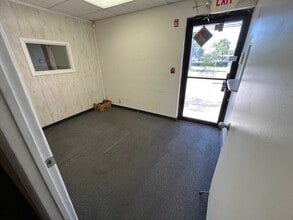1371 SW 8th St, Pompano Beach, FL à louer Photo intérieure– Image 2 sur 10