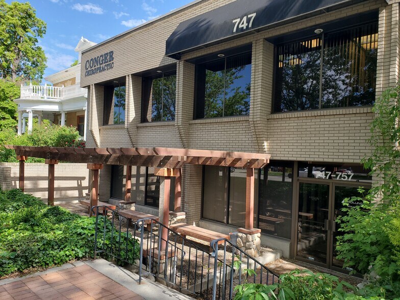 747 E South Temple, Salt Lake City, UT à louer - Photo de l’immeuble – Image 3 sur 11
