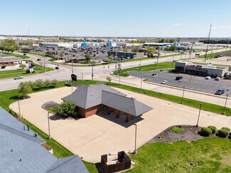 Plus de détails pour 1661 E Jackson St, Macomb, IL - Bureau/Local commercial à louer