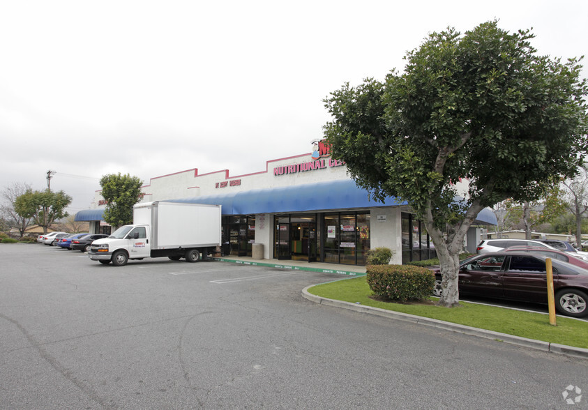 700-728 Fairplex Dr, Pomona, CA à vendre - Photo de l’immeuble – Image 2 sur 2