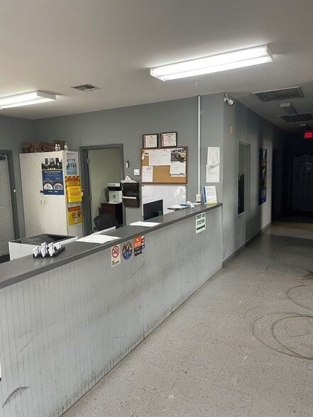 2906 E Napoleon St, Sulphur, LA à louer - Photo intérieure – Image 2 sur 18