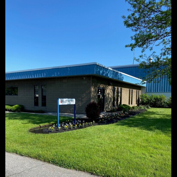 50-60 Sonwil Dr, Buffalo, NY à louer - Photo de l’immeuble – Image 2 sur 3